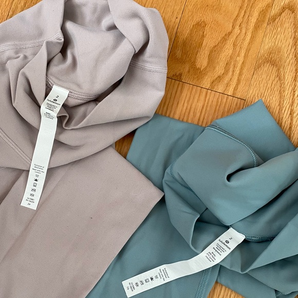 2 pairs of lululemon leggings - Picture 4 of 4